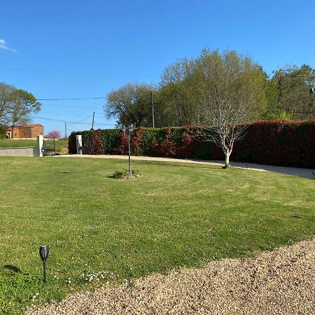 Gite 3 Etoiles Avec Piscine Dordogne Minzac Kültér fotó